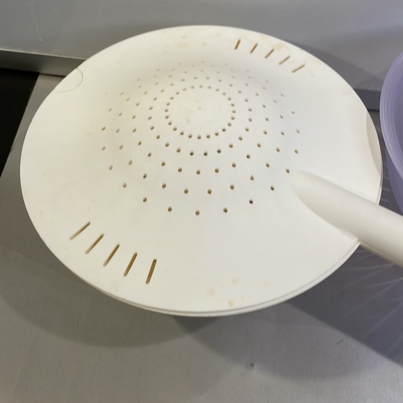 Tupperware colanders (2) - Picture 2 of 7